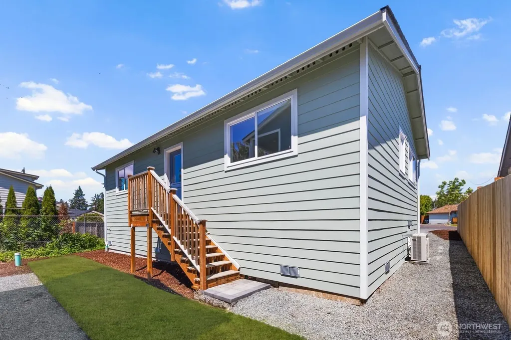 1249 SW 151st Street Seattle WA 98166
