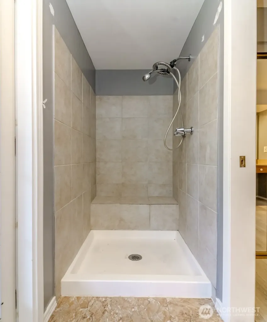 14823 SE 172nd Place Renton WA 98058