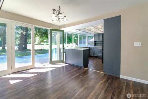 14823 SE 172nd Place Renton WA 98058