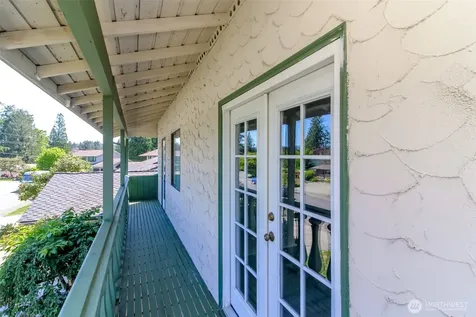 14823 SE 172nd Place Renton WA 98058