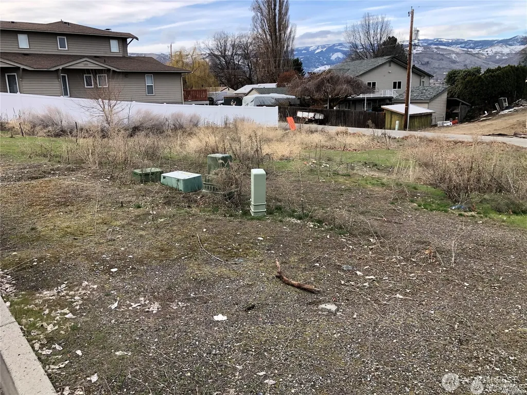 1076 Corum Circle East Wenatchee WA 98802