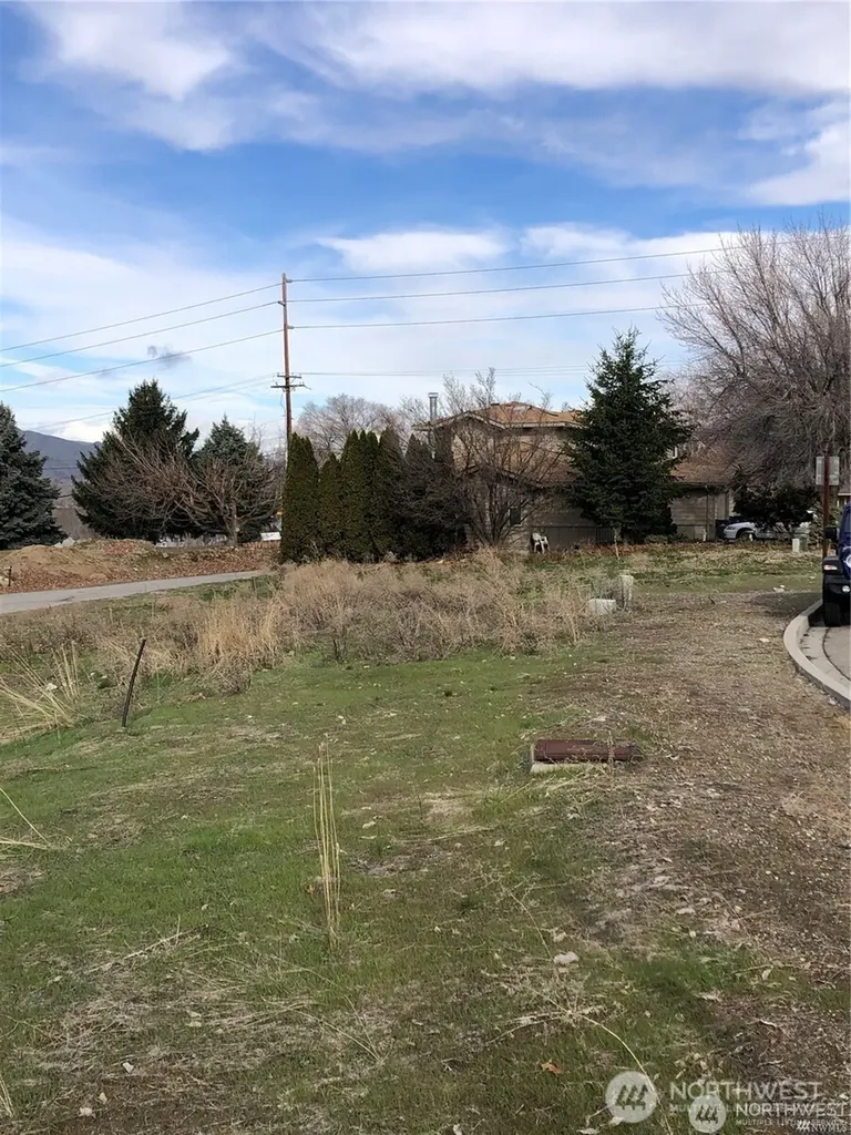 1076 Corum Circle East Wenatchee WA 98802