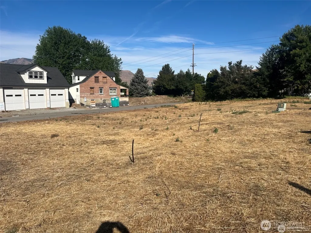 1076 Corum Circle East Wenatchee WA 98802