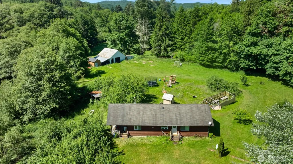 1904 North River Road Cosmopolis WA 98537