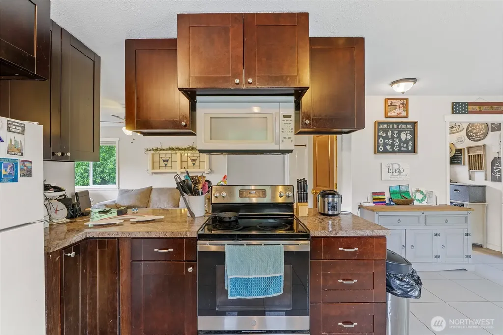 1904 North River Road Cosmopolis WA 98537