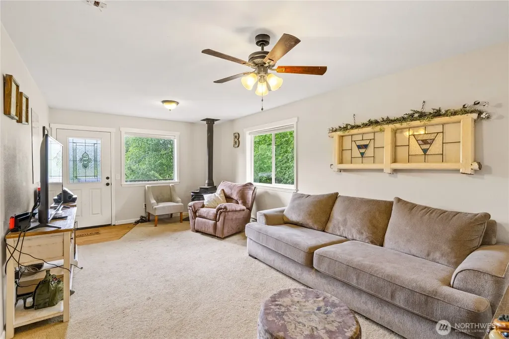 1904 North River Road Cosmopolis WA 98537