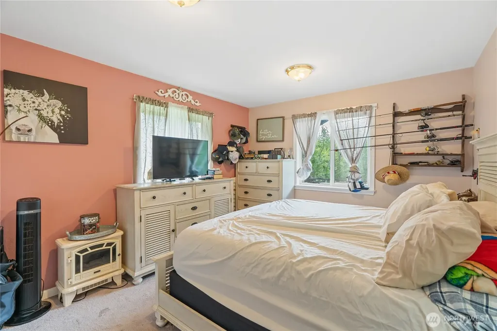 1904 North River Road Cosmopolis WA 98537