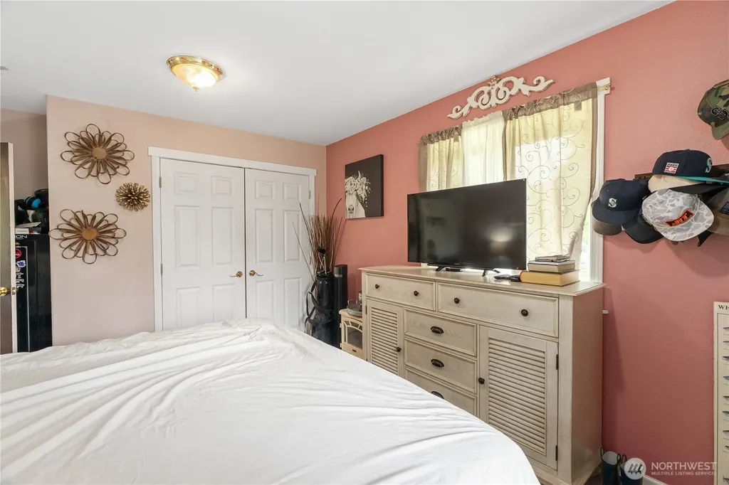 1904 North River Road Cosmopolis WA 98537