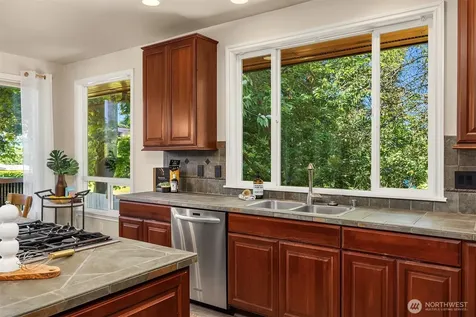 16315 Inglewood Place NE Kenmore WA 98028