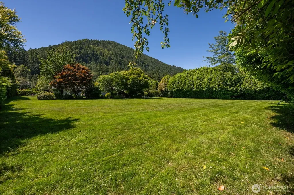 12328 Issaquah Hobart Road Issaquah WA 98027