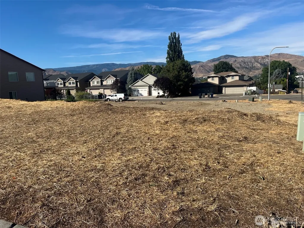 1066 Corum Circle East Wenatchee WA 98802
