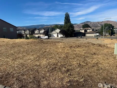 1066 Corum Circle East Wenatchee WA 98802