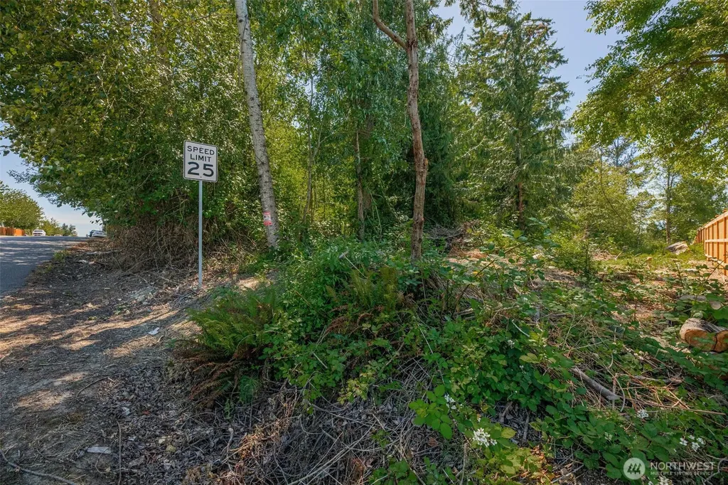 57 79th Avenue NE Marysville WA 98271