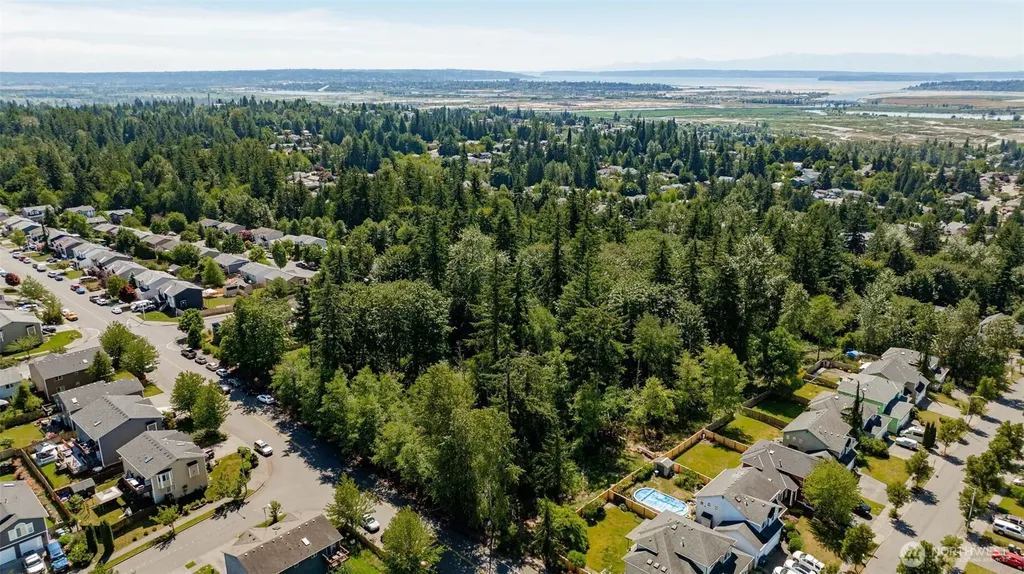 57 79th Avenue NE Marysville WA 98271