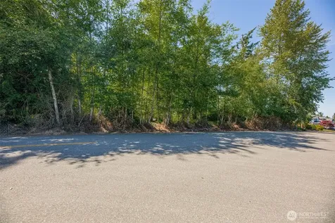57 79th Avenue NE Marysville WA 98271