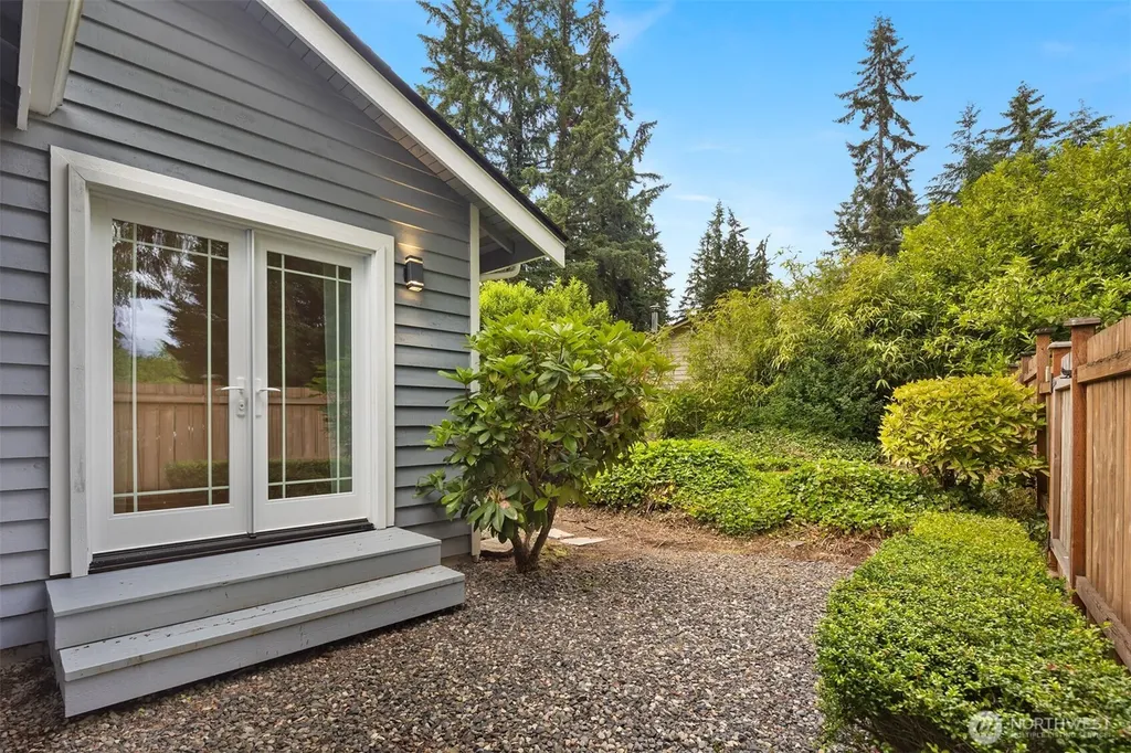 18913 136th Avenue NE Woodinville WA 98072