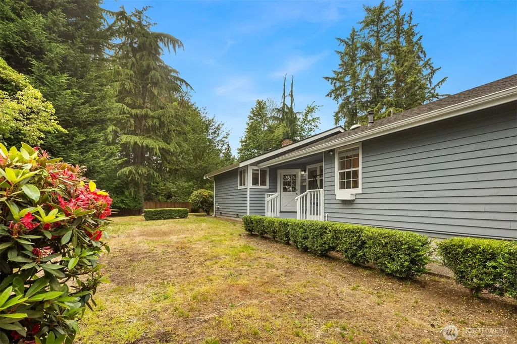 18913 136th Avenue NE Woodinville WA 98072