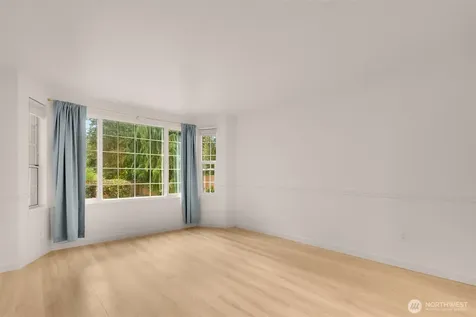 18913 136th Avenue NE Woodinville WA 98072