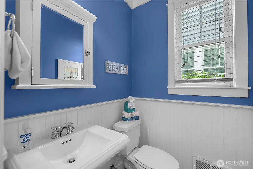 39 Madison Lane Pacific Beach WA 98571