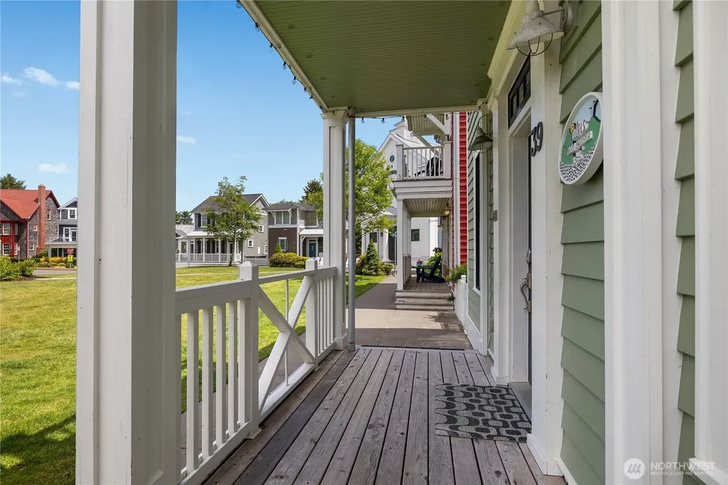 39 Madison Lane Pacific Beach WA 98571