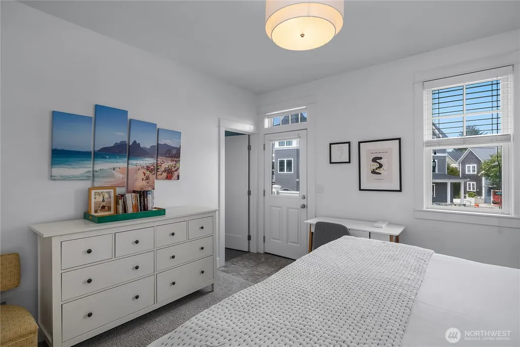 39 Madison Lane Pacific Beach WA 98571