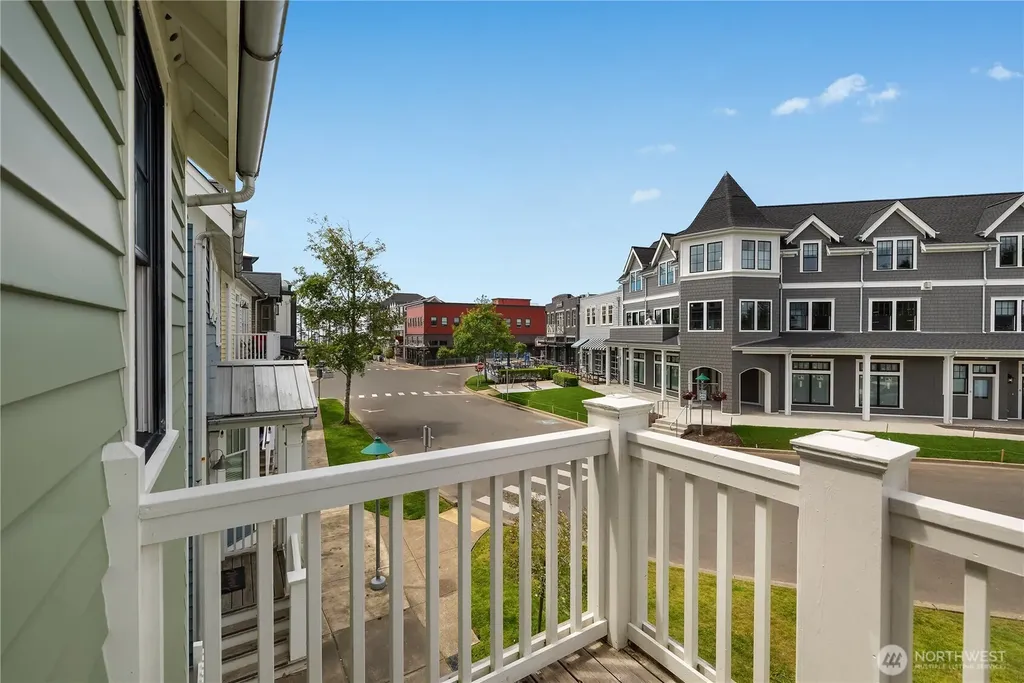 39 Madison Lane Pacific Beach WA 98571