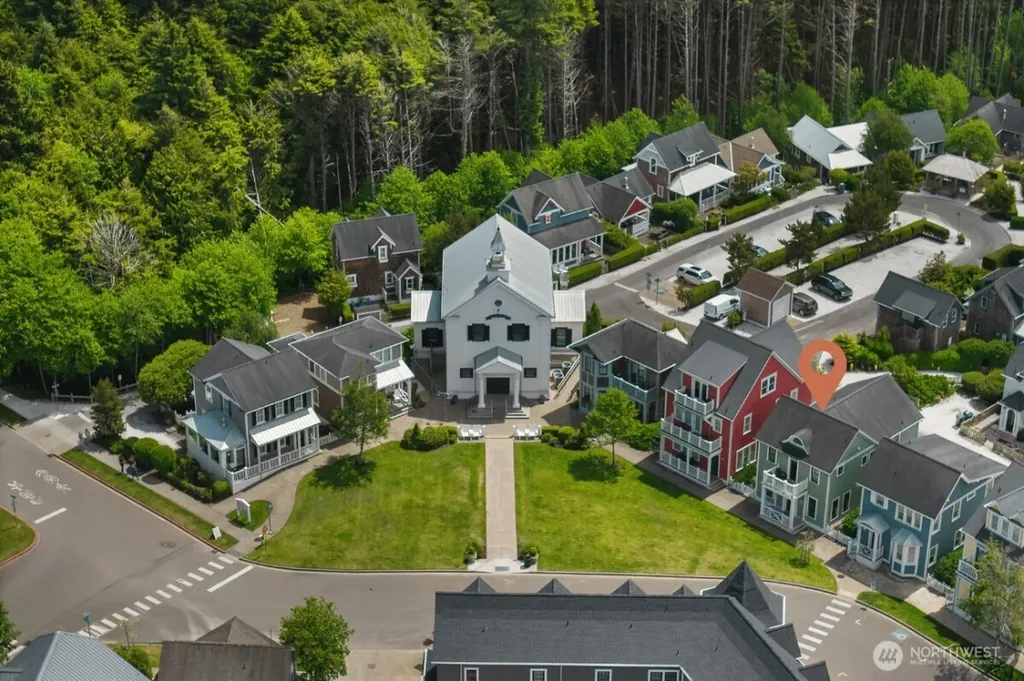 39 Madison Lane Pacific Beach WA 98571