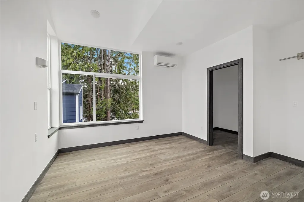 8608 42nd Avenue S Seattle WA 98118