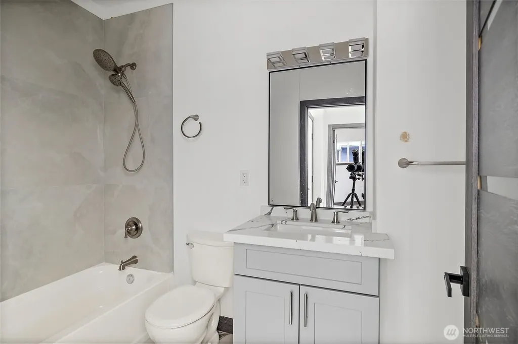 8608 42nd Avenue S Seattle WA 98118