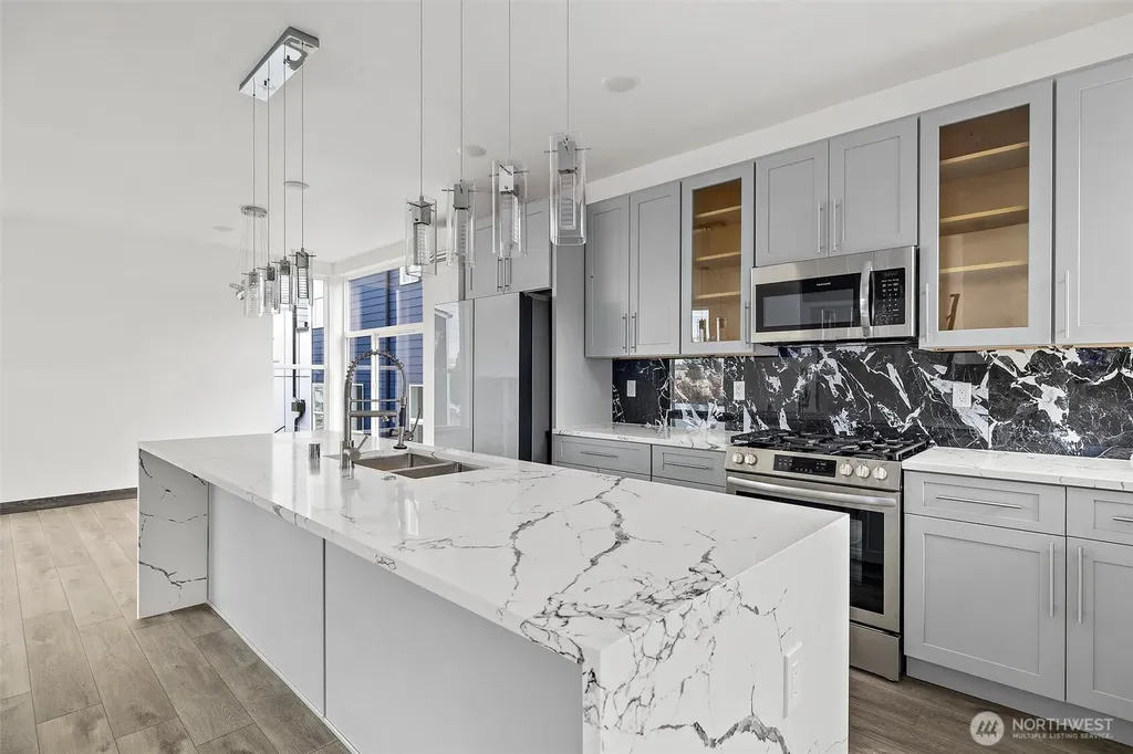 8608 42nd Avenue S Seattle WA 98118