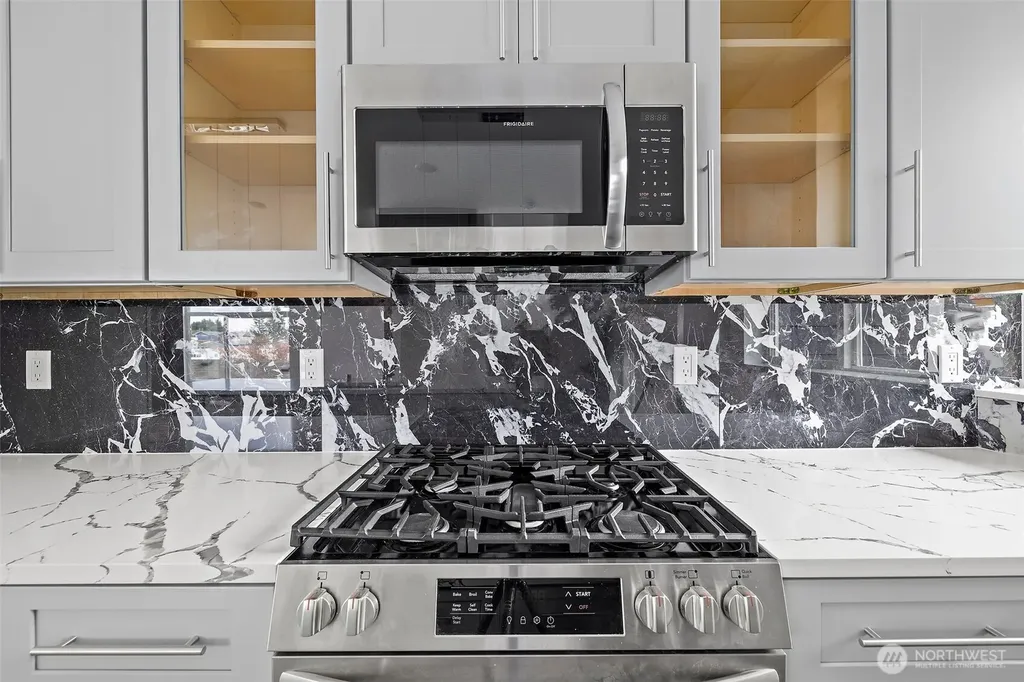 8608 42nd Avenue S Seattle WA 98118