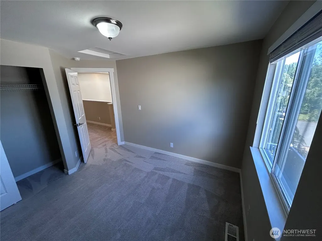 7621 67th Street NE Marysville WA 98270