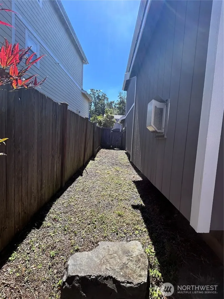 7621 67th Street NE Marysville WA 98270