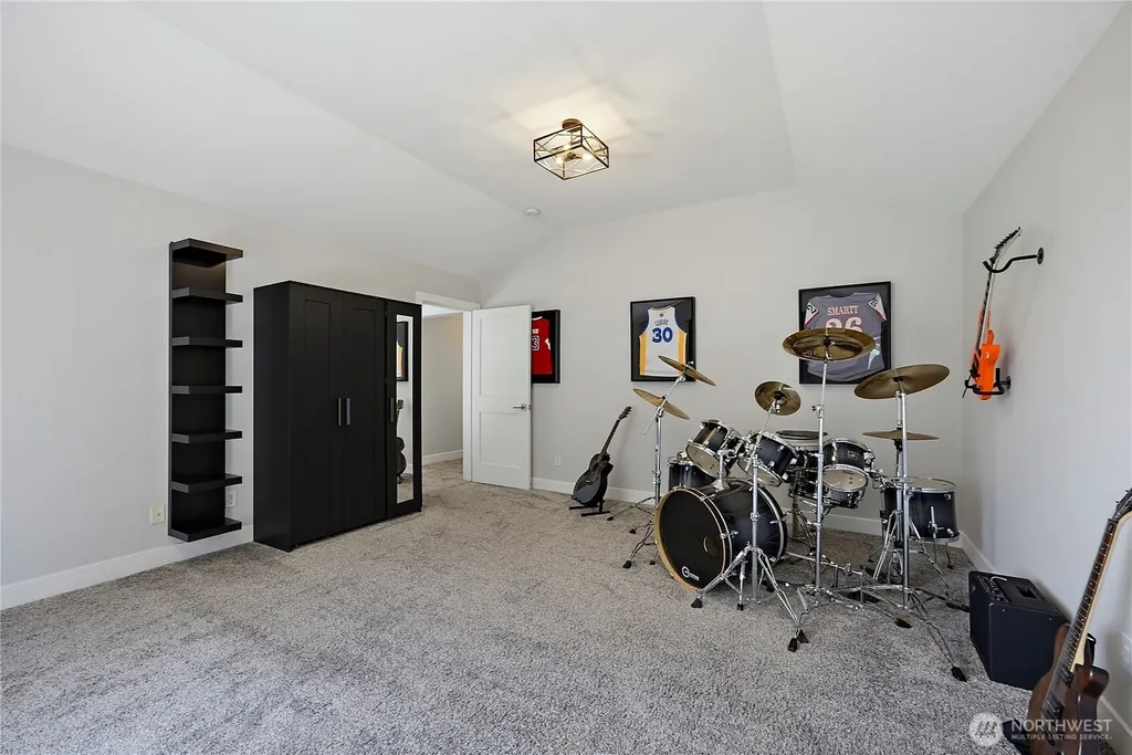 1117 Van Ogle Lane NW Orting WA 98360