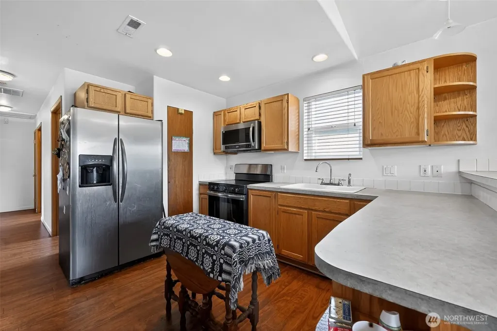 4609 S 66th Street Tacoma WA 98409