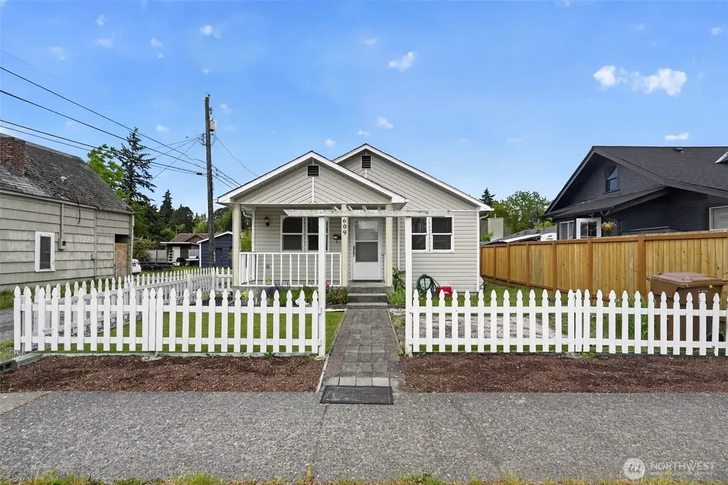 4609 S 66th Street Tacoma WA 98409