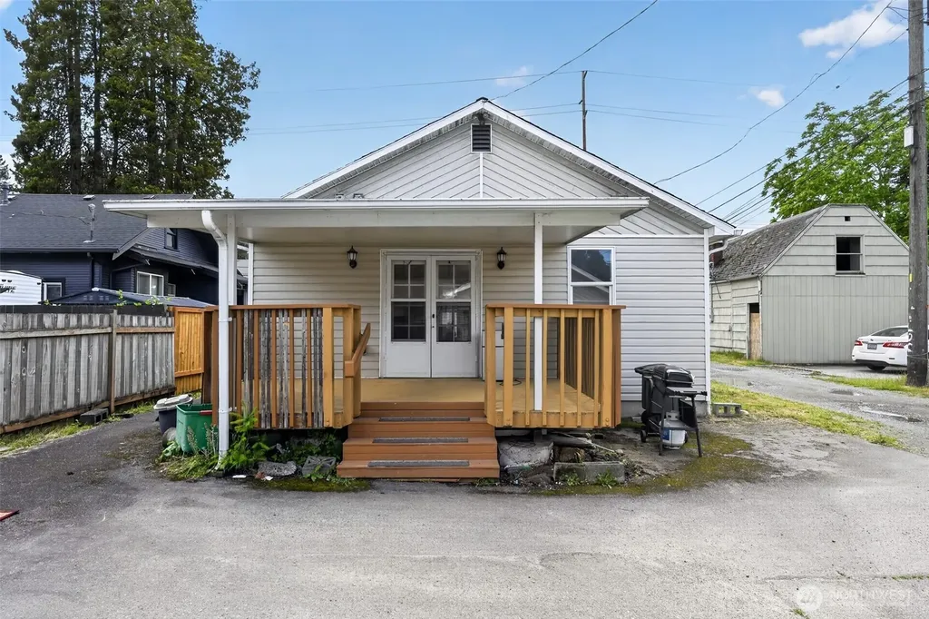 4609 S 66th Street Tacoma WA 98409