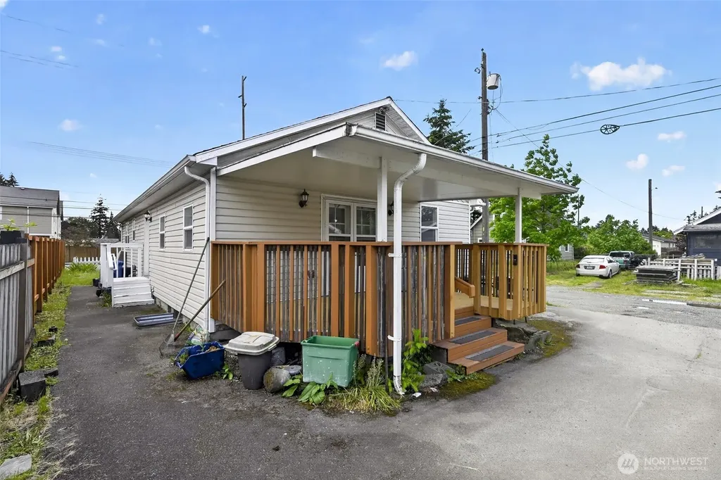 4609 S 66th Street Tacoma WA 98409