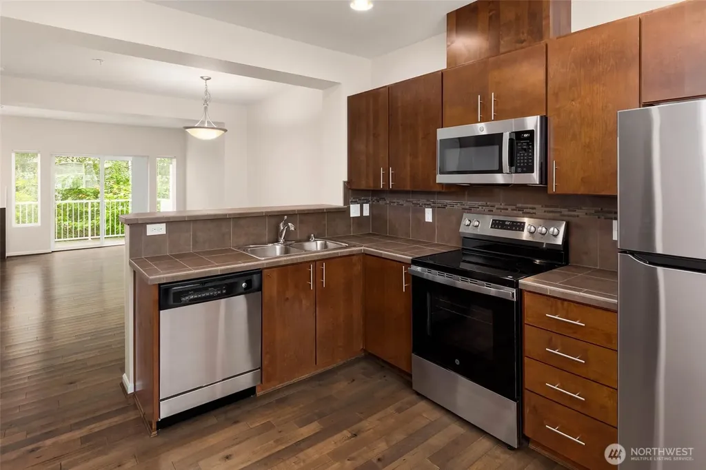 15720 Manor Way Lynnwood WA 98087