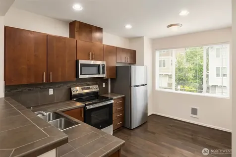 15720 Manor Way Lynnwood WA 98087