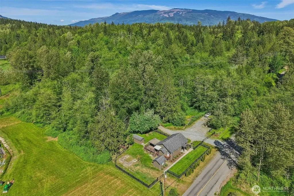 21199 Grip Road Sedro Woolley WA 98284