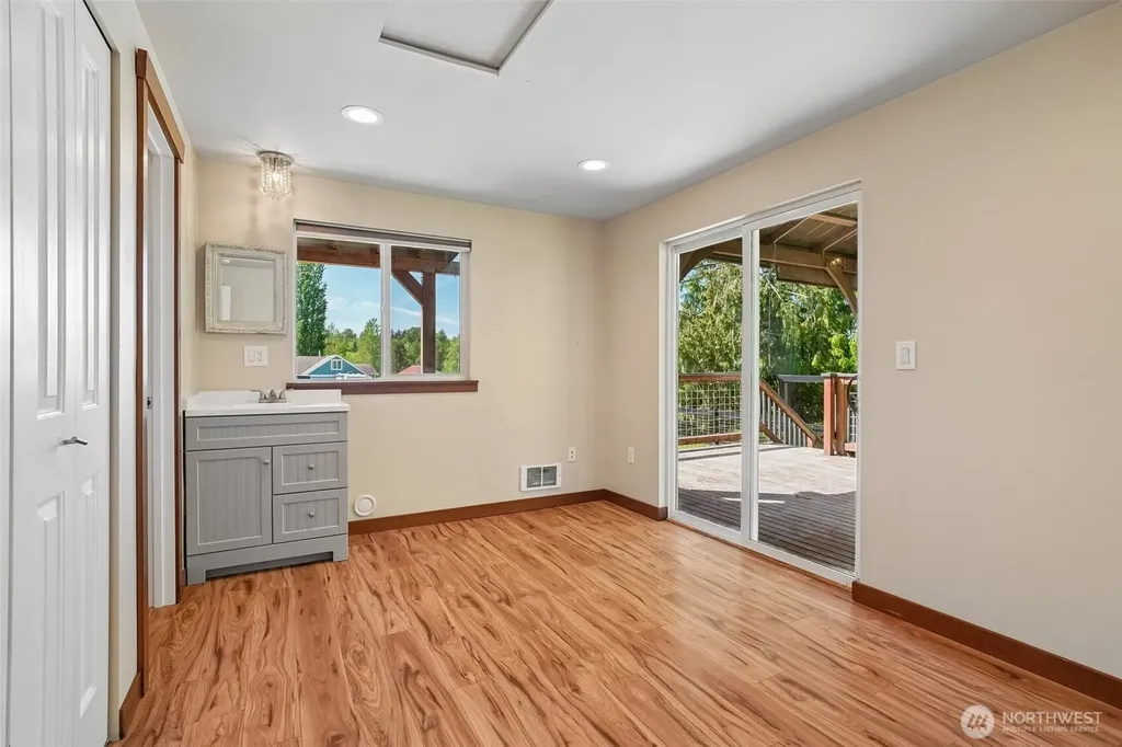 21199 Grip Road Sedro Woolley WA 98284