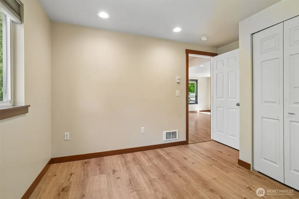 21199 Grip Road Sedro Woolley WA 98284