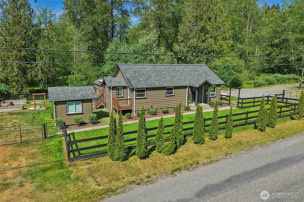21199 Grip Road Sedro Woolley WA 98284