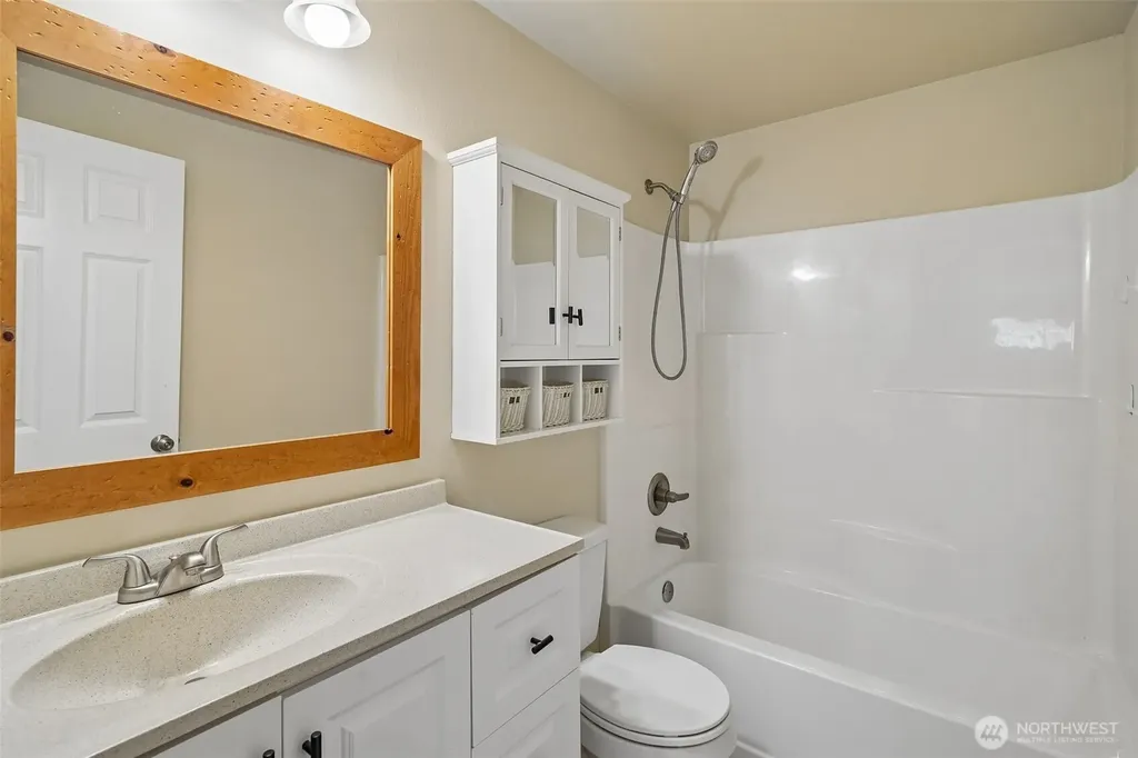 21199 Grip Road Sedro Woolley WA 98284
