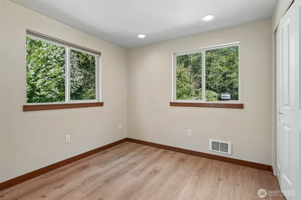 21199 Grip Road Sedro Woolley WA 98284
