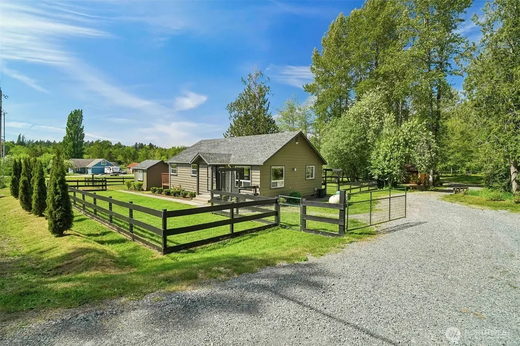 21199 Grip Road Sedro Woolley WA 98284