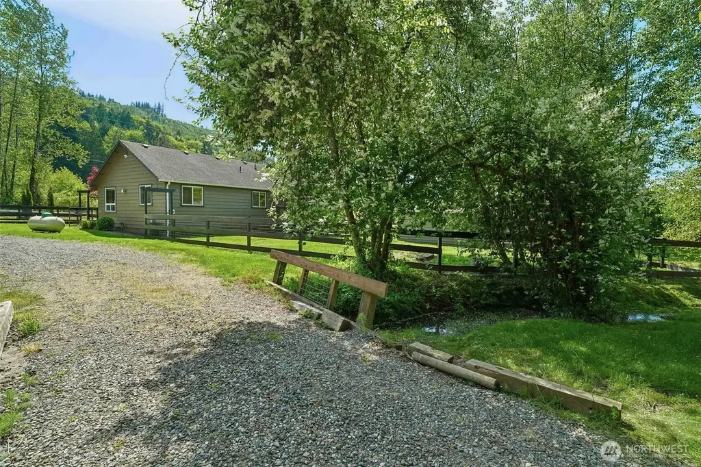 21199 Grip Road Sedro Woolley WA 98284