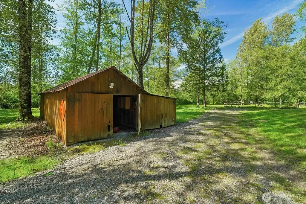 21199 Grip Road Sedro Woolley WA 98284