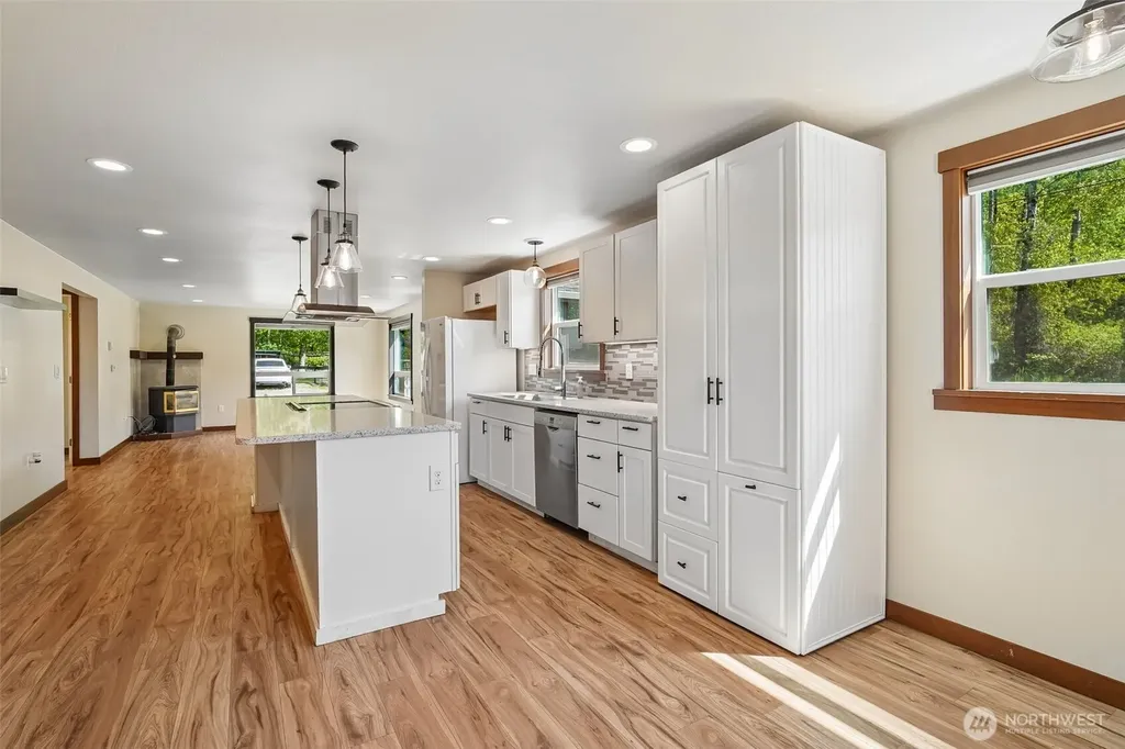 21199 Grip Road Sedro Woolley WA 98284